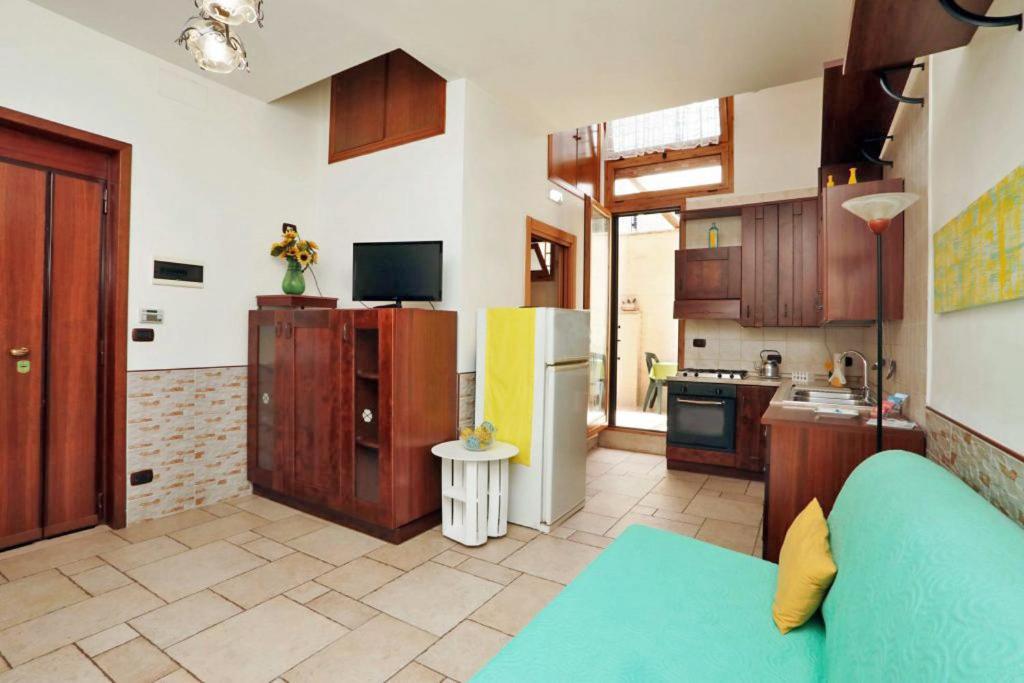City Cottage Bari Esterno foto